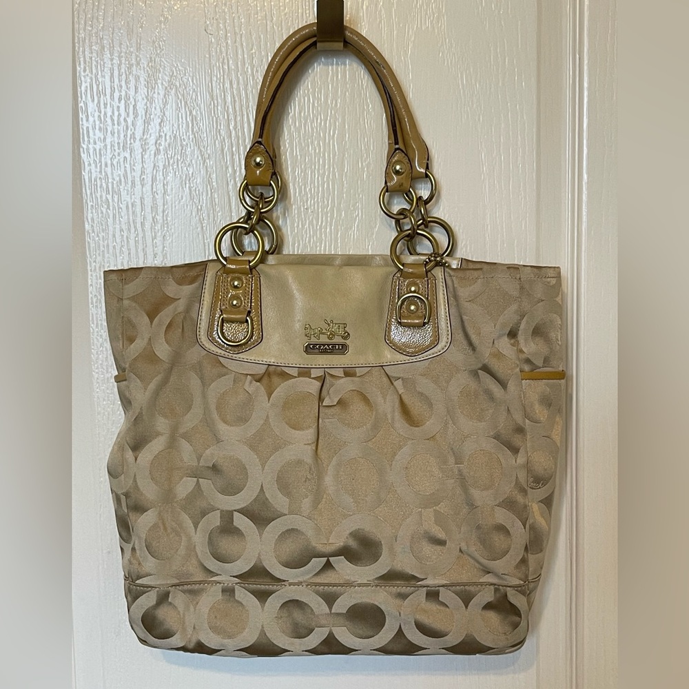 Preowned authentic COACH Julianne Madison Signature Op Art large tote handbag